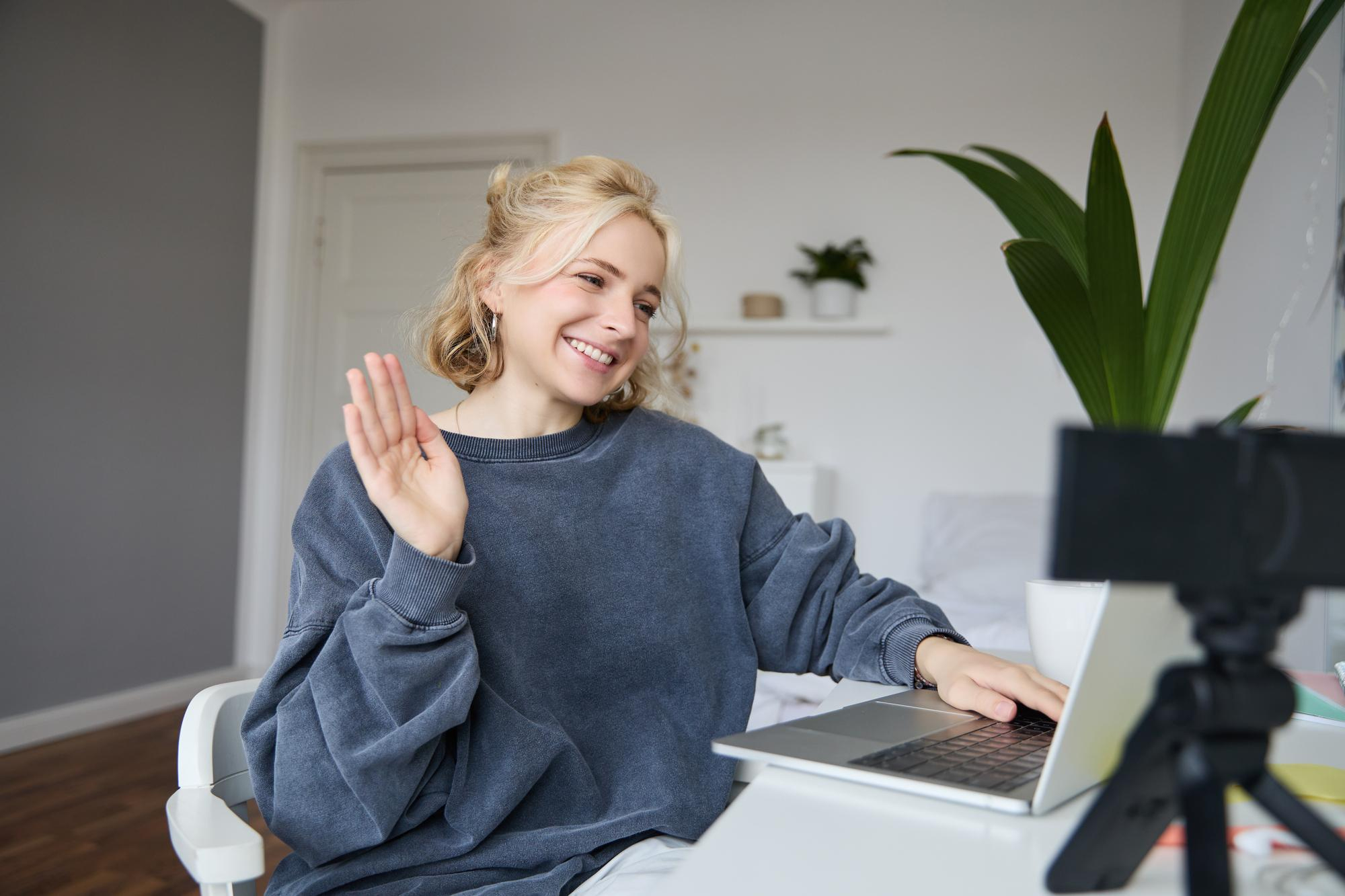 A tutor on a Zoom call from her apartment